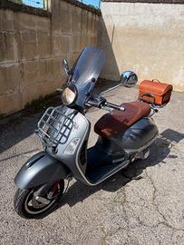 Vespa 300 gts Super