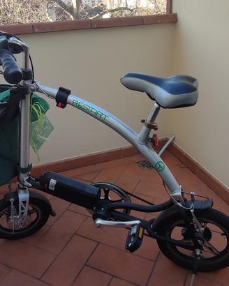Bici pieghevole a pedalata assistita