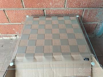 dama con bicchieri cicchetti