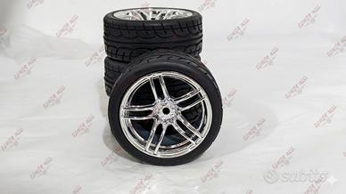 4 cerchi con gomme auto a scoppio elettrica 1:10