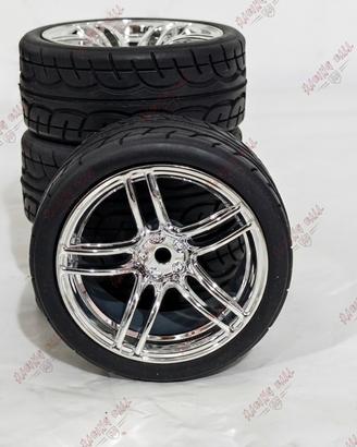 4 cerchi con gomme auto a scoppio elettrica 1:10