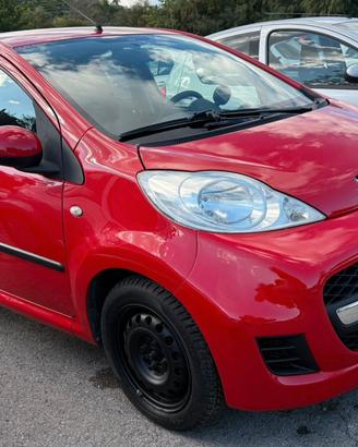 Peugeot 107 1.0 68CV 5p. Sweet Years c.a.m.b.i.o.-