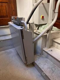 Montascale a pedana per disabili