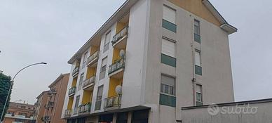 Appartamento di 90 m² con 3 locali e box auto a Ba