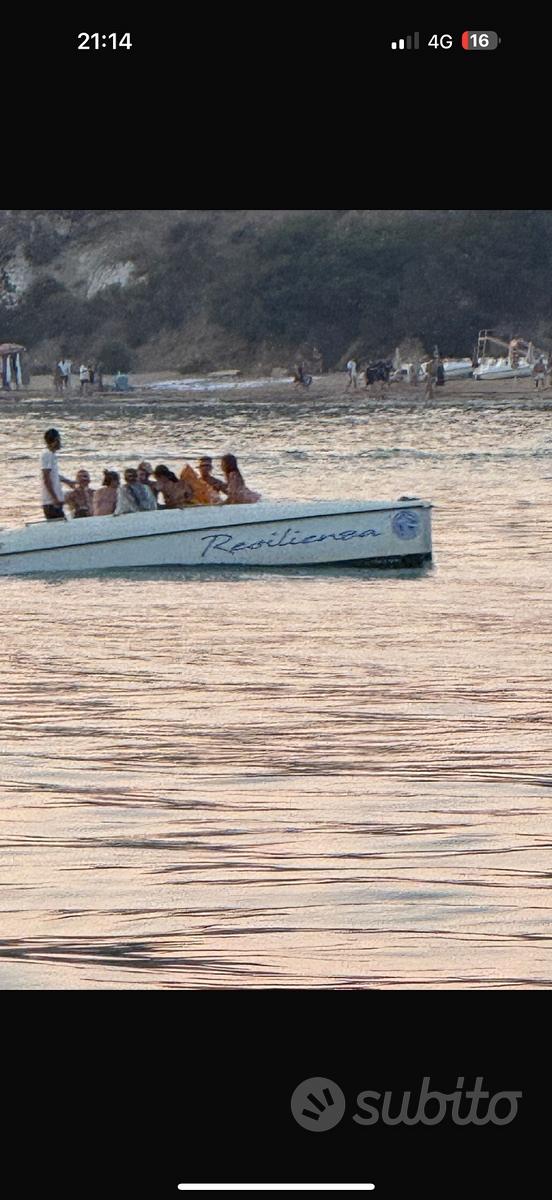 Catamarano 10 posti — Vedi foto 1