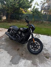 Harley 750 Street
