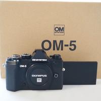 OLYMPUS OM SYSTEM OM-5