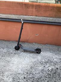 Monopattino elettrico Ninebot ES2