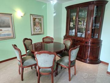 Sala da pranzo completa in stile classico