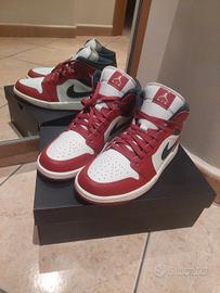 AIR JORDAN 1 MID