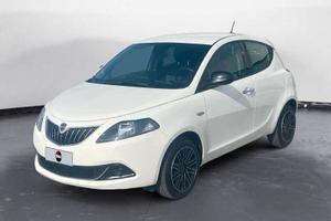 LANCIA Ypsilon 1.0 firefly hybrid Silver 70c