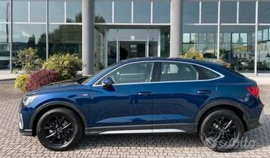 Q3 Sportback 35 2.0 tdi Identity black - Sline