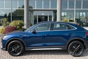 Q3 Sportback 35 2.0 tdi Identity black - Sline