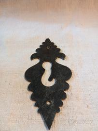 Bocchetta da portone antica.