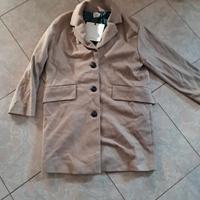 cappotto dritto al ginocchio color beige