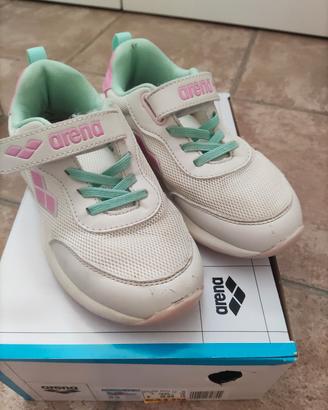 Scarpe in tessuto da bimba