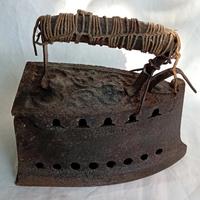 antico ferro da stiro a carbone