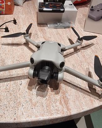 dji mini 4 pro + batteria extra + filtri ND