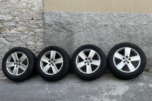 Cerchi in lega 5 fori con gomme invernali