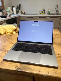 Apple MacBook Pro M2 Pro – 16GB RAM – 500GB SSDd