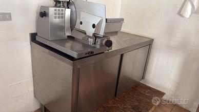 Tavolo acciaio