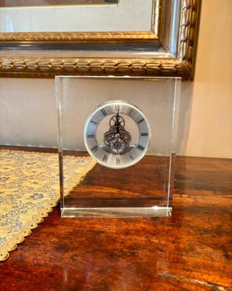 Splendido orologio da tavolo in vetro trasparente