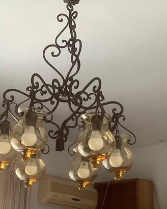 Lampadario in ferro battuto