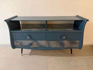 Mobile vintage restaurato