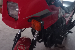 Kawasaki gpz 1100 r 83