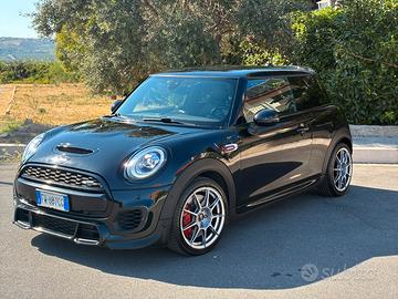 MINI JOHN COOPER WORKS - 2019