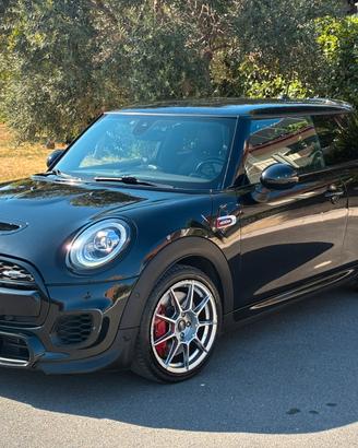 MINI JOHN COOPER WORKS - 2019