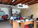 locale-vetrinato-al-piano-terra
