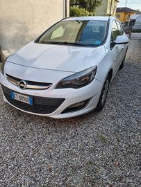 Opel Astra J SW