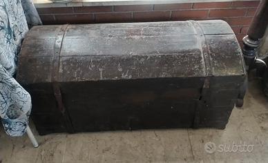 Forziere baule antico