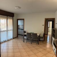 Bilocale, cantina , garage , laghetto San Giuliano