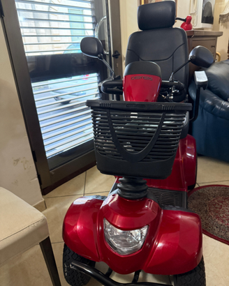 Scooter elettrico per anziani