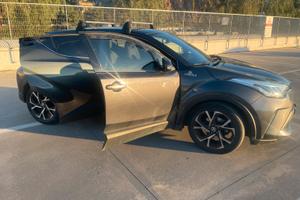 TOYOTA C-HR 1.8 Hybrid E-CVT Trend