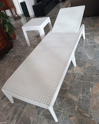Lettino giardino/terrazzo con tavolino