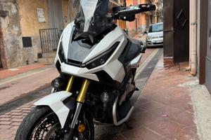 Xadv 750 2025