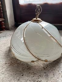 Lampadario da camera con bajour in corredo