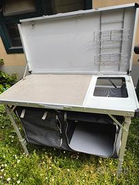 Mobiletto per campeggio