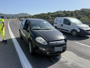 Fiat Punto Evo Natural Power incidentata