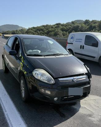 Fiat Punto Evo Natural Power incidentata