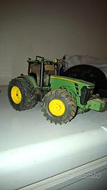 John deere 8530