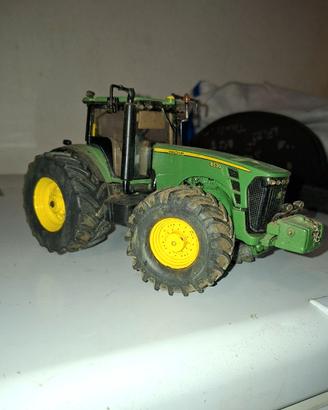 John deere 8530