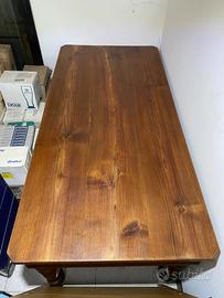 Tavolo in legno massello stile rustico