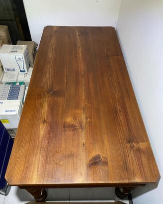 Tavolo in legno massello stile rustico