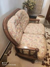 Divano con poltrone singole