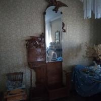 Mobile antico con drago stile liberty 