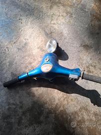 MANUBRIO E ACCESSORI VESPA